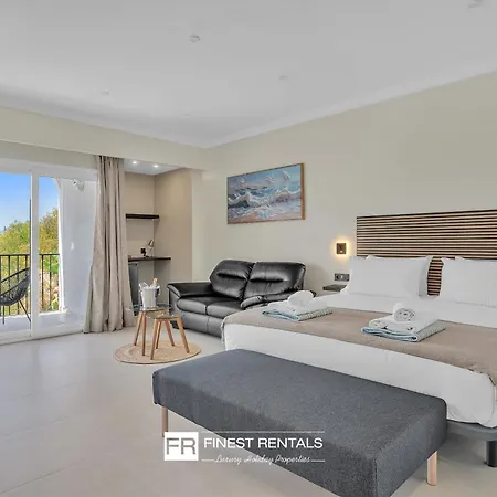Exclusive Double In Occidental Puerto Banus By Finest 게스트하우스